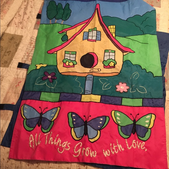 Yard flag storage bag & 3 flags - Picture 4 of 7